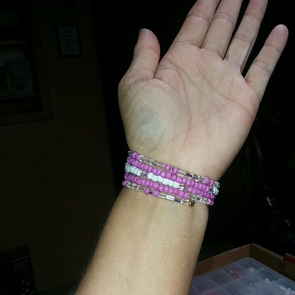 Handmade 5 loop wire bracelet - Picture 2 of 5